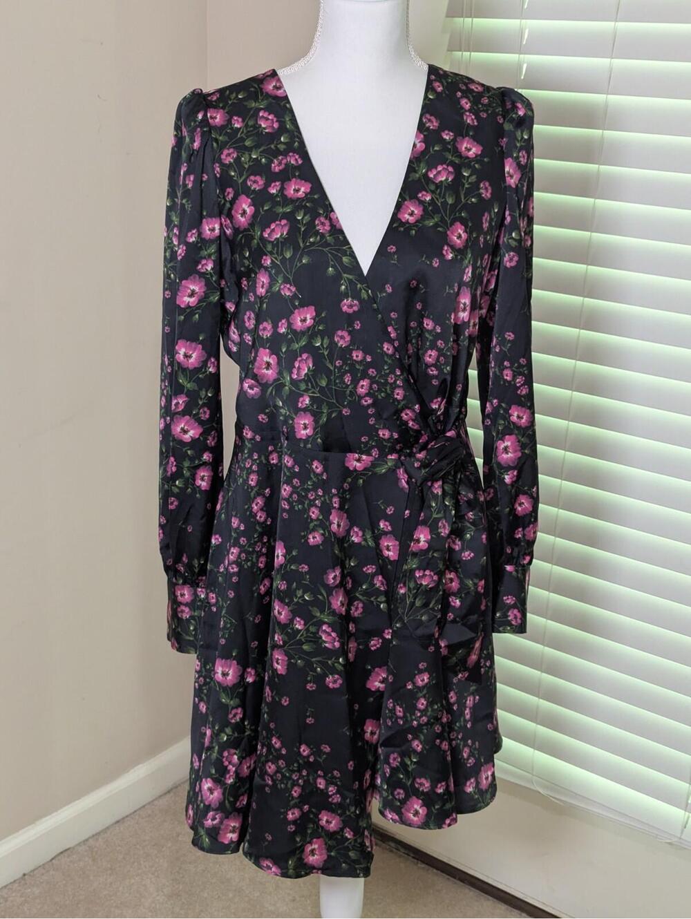 Women's Banana Republic Silky Black Pink Flowers Wrap Dress Long Sleeve Size 6